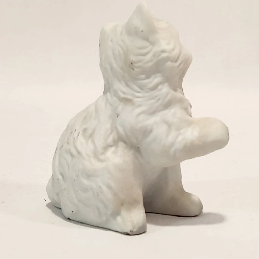 Pair Vintage Homco White Kittens Cat Figurines W/‎ Blue Eyes Taiwan 1970s Cute